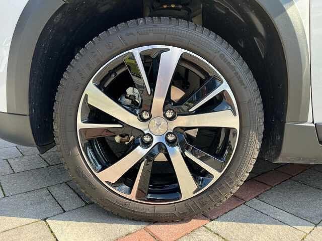 Peugeot 2008 BlueHDi 100 Allure