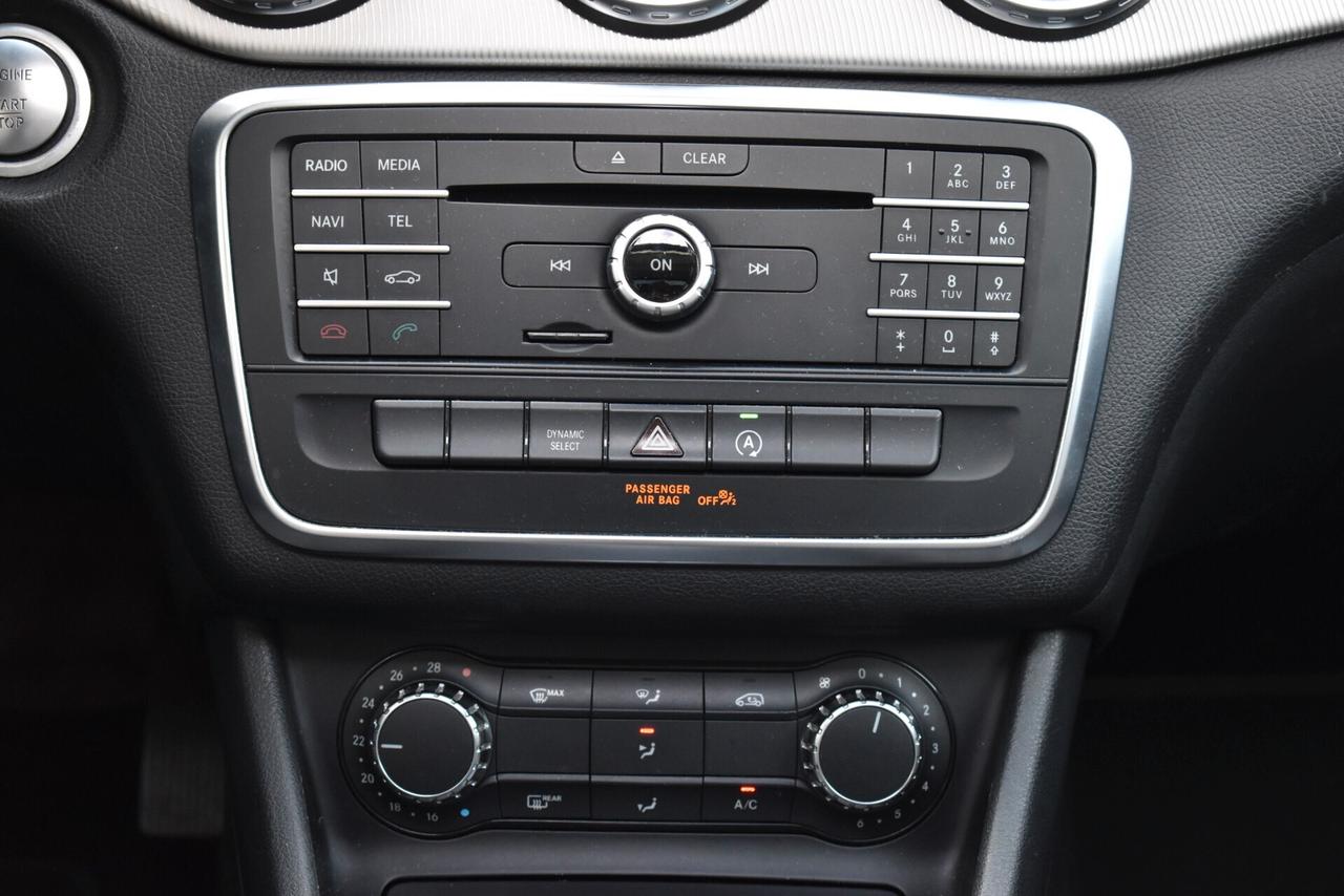 Mercedes-Benz GLA 180 D SPORT 109 CV AUTOMATICA - TETTO - ITALIANA - CAMERA - PERFETTA