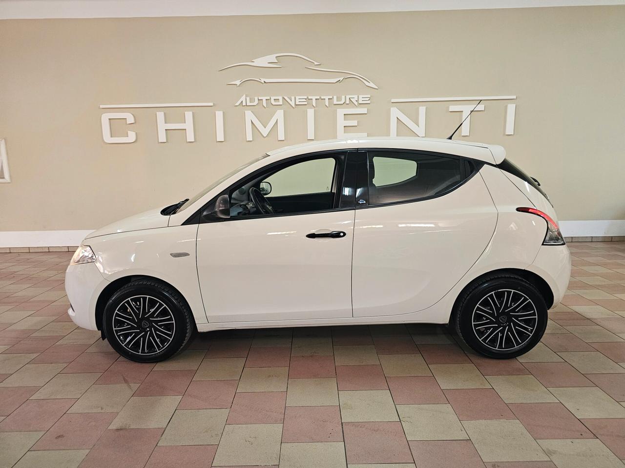 Lancia Ypsilon 1.2 69 CV 5 porte Gold