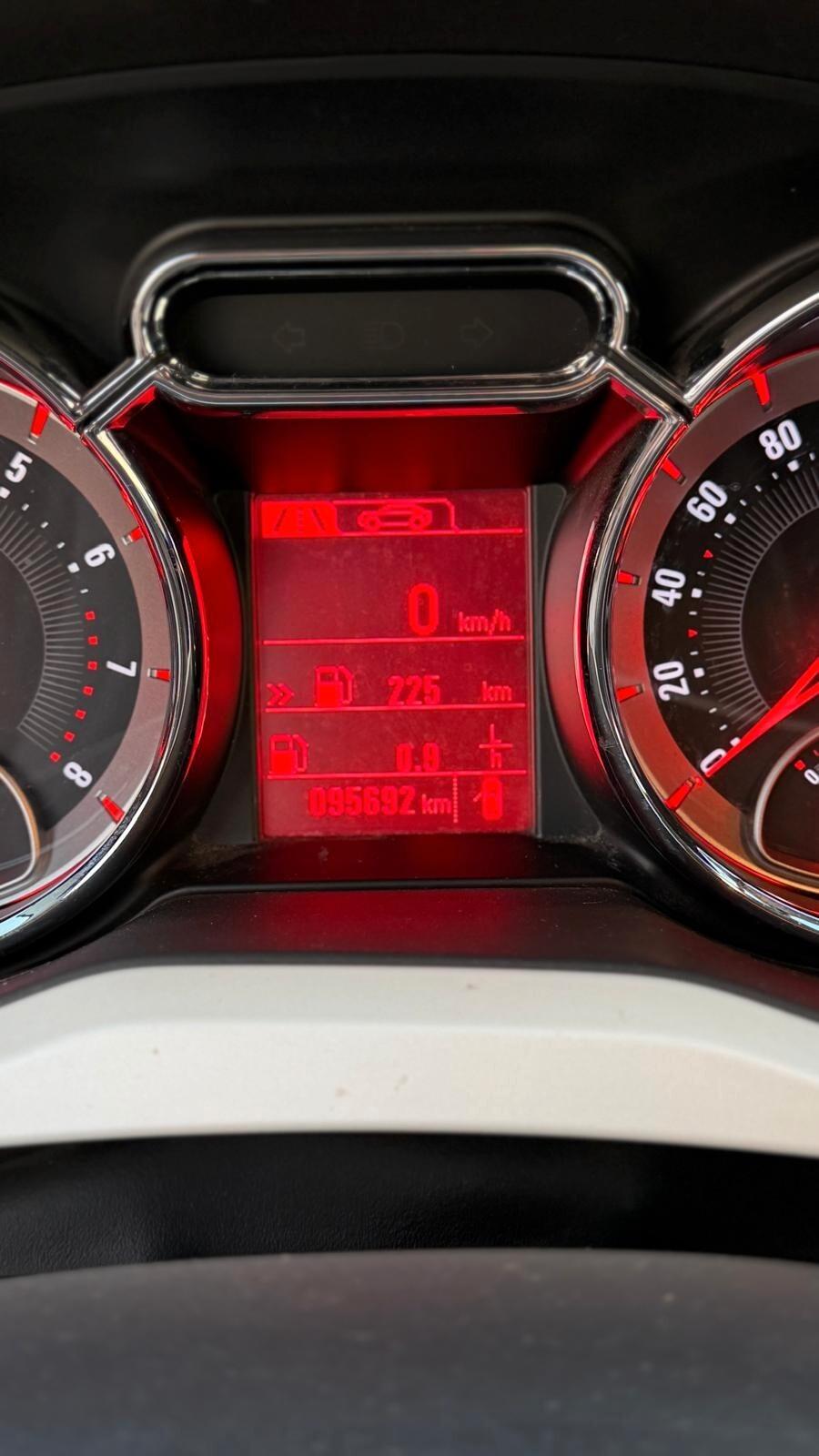 Opel Adam 1.2 70 CV Start&Stop Jam