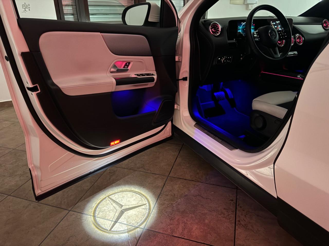 Mercedes-benz GLA 180 d Automatic LUCI AMBIENTE