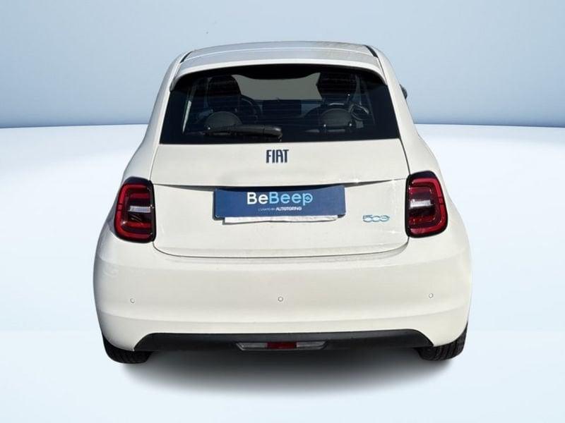 FIAT 500 500e 500E 3+1 42 KWH ICON +