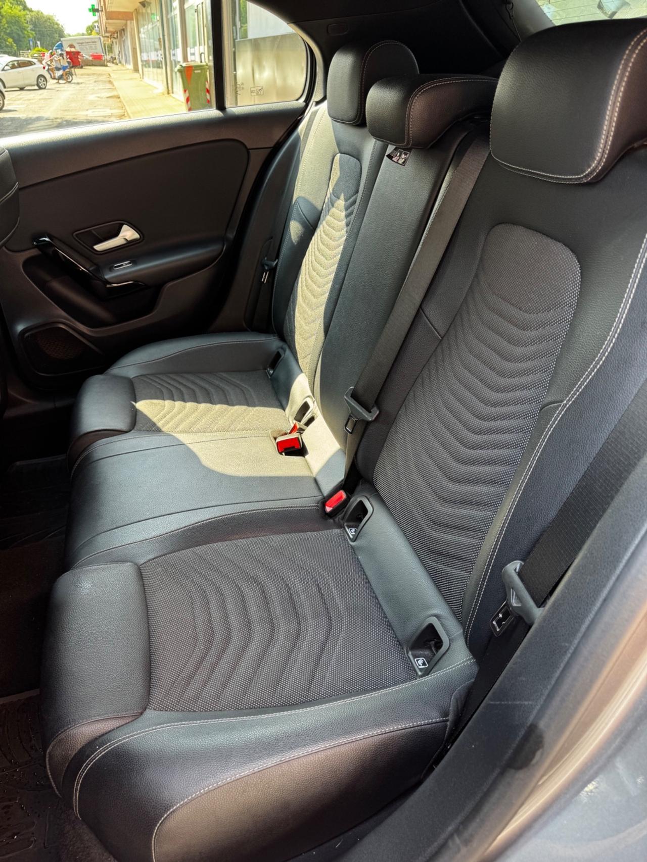 Mercedes-benz A 180 A 180 d Automatic Business Extra