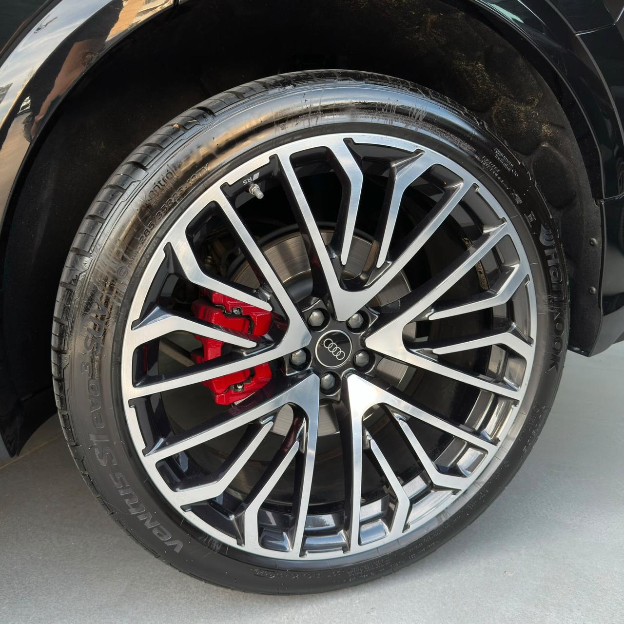 Audi Q8 SQ8 SUV TFSI quattro tiptronic sport attitude