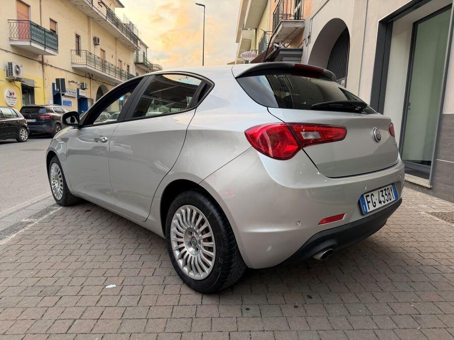 Alfa giulietta 1.6 mjet autom certificata italiana