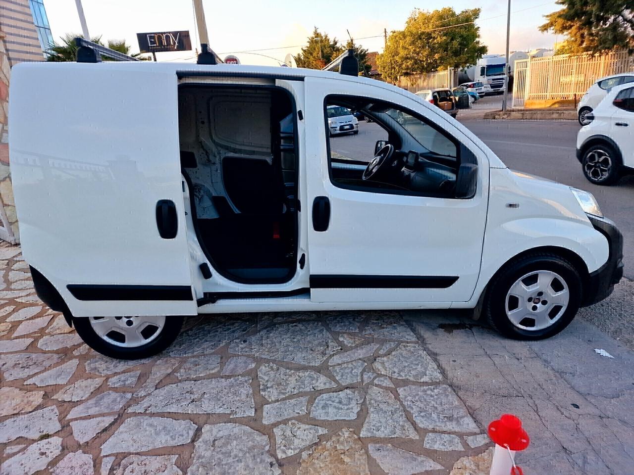Fiat Fiorino 1.3 MJT 95CV Cargo SX 2022