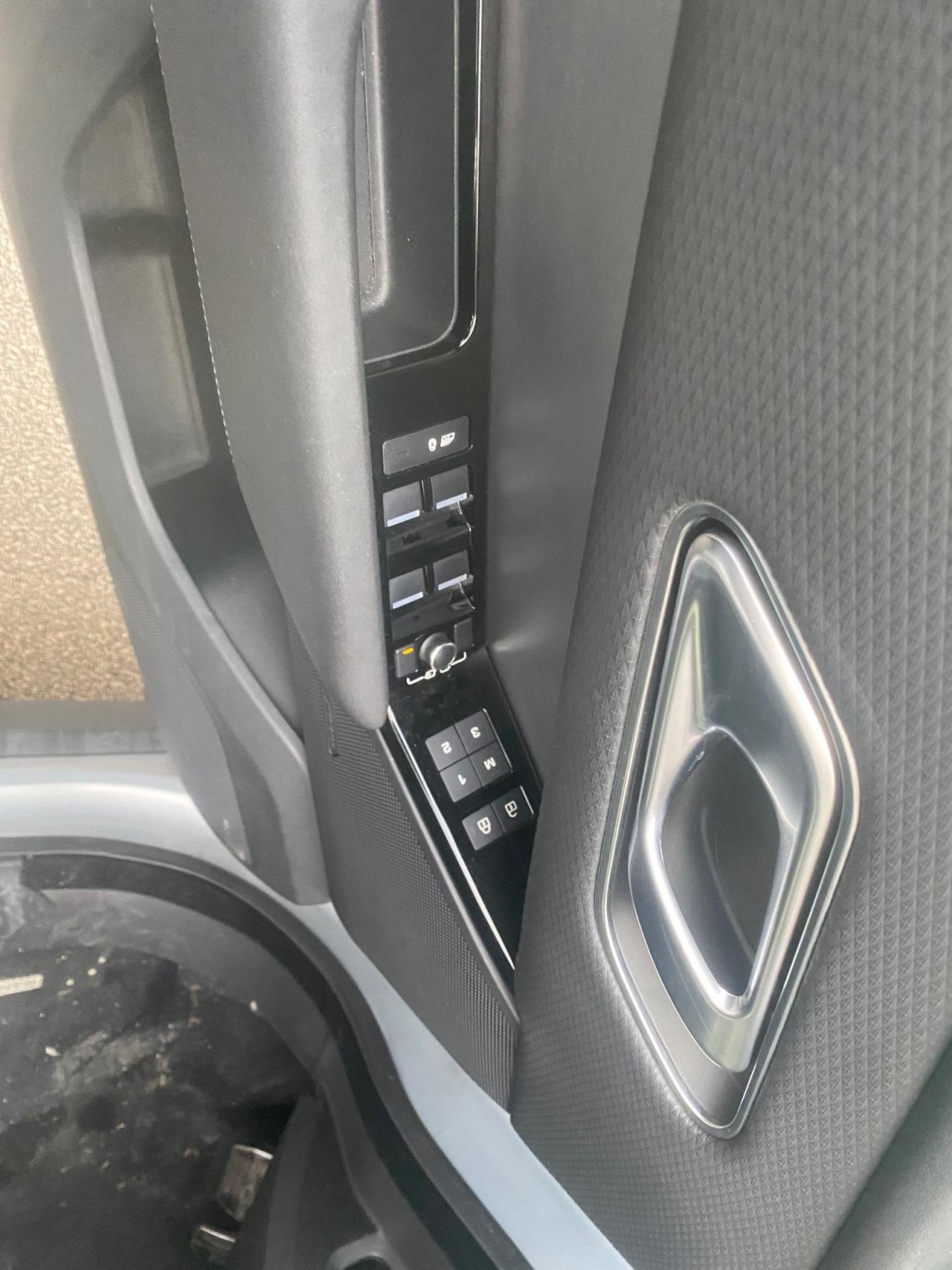 Land Rover Range Velar 2.0D I4 204 CV R-Dynamic SE