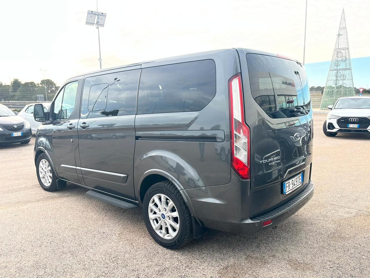 Ford Tourneo Custom 310 2.0 TDCi 170CV PC Titanium
