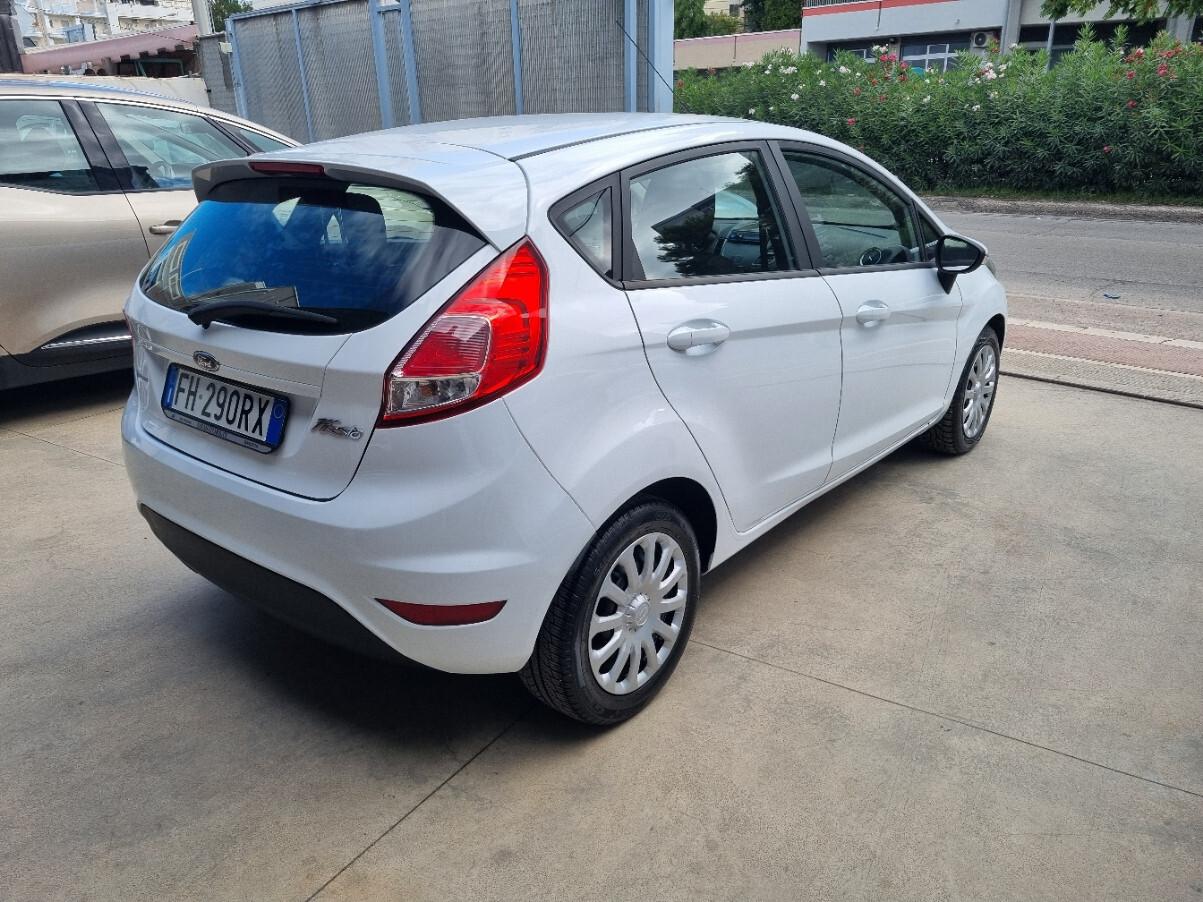 Ford Fiesta Plus 1.5 TDCi 75CV 5 porte