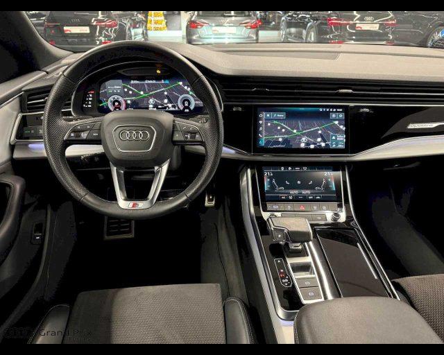 AUDI Q8 45 TDI quattro tiptronic Sport