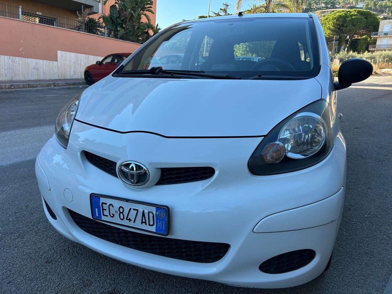 Toyota Aygo 1.0 benz ideale per neopatentati