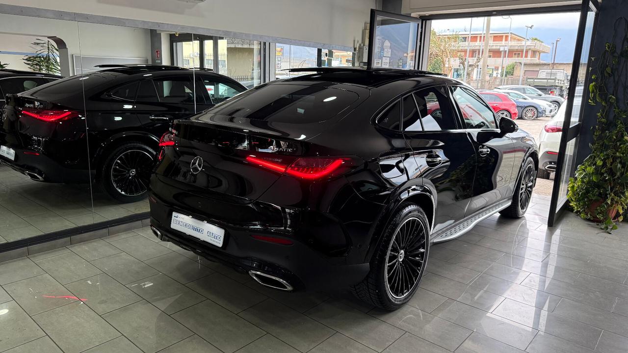 MERCEDES GLC 300 D COUPE' TOTAL BLACK