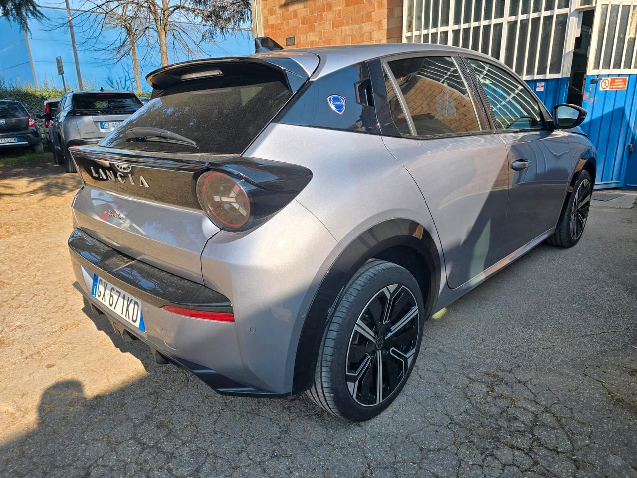 Lancia Ypsilon Hybrid e-DCT LX rate da 99,00