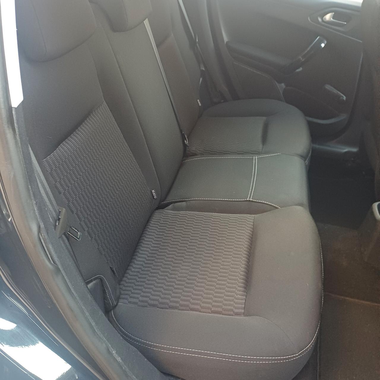 Peugeot 208 PureTech 82 5p. GPL Active