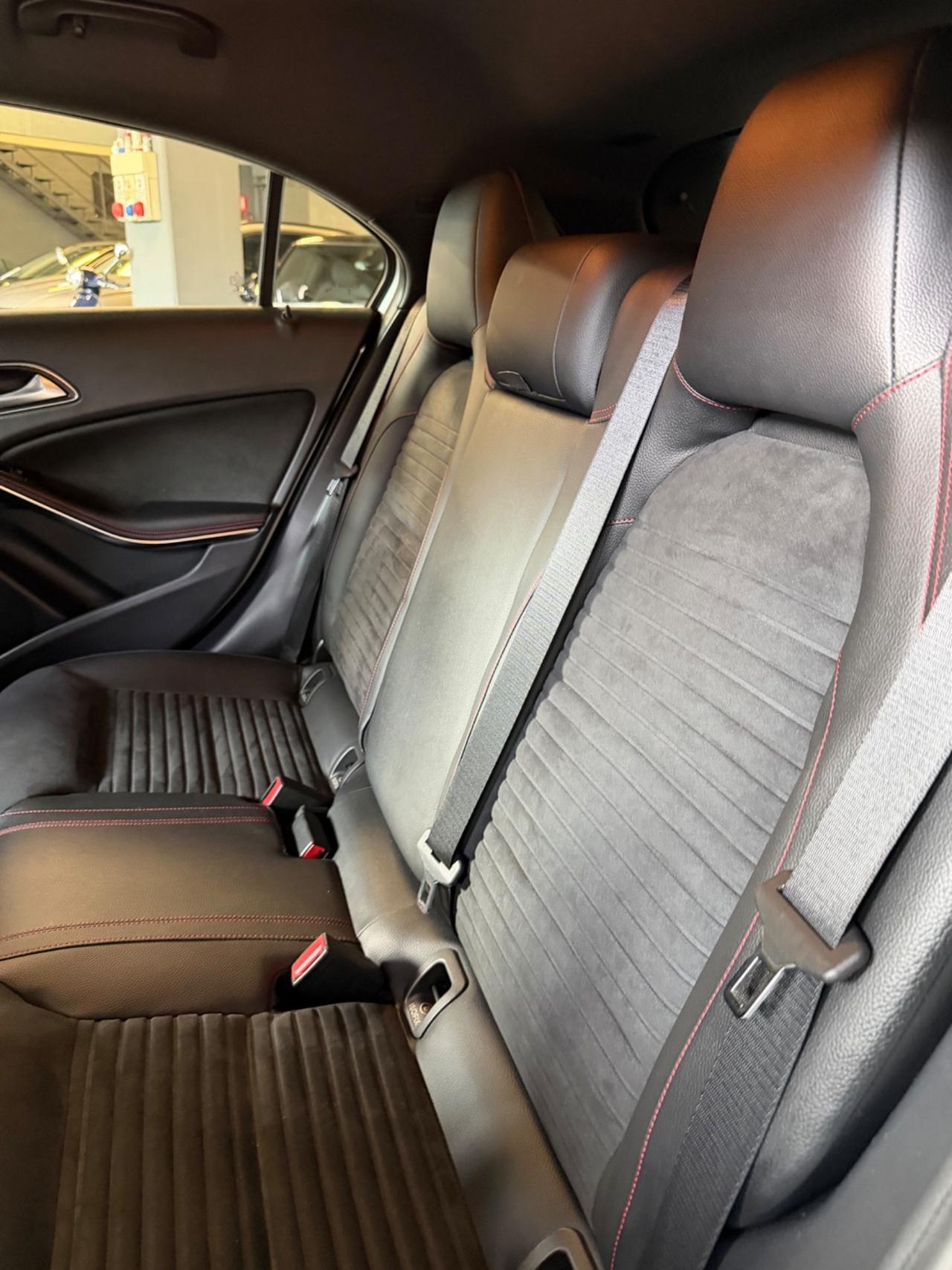 Mercedes-benz A 200 CDI PREMIUM AMG KMCERT GARANZ