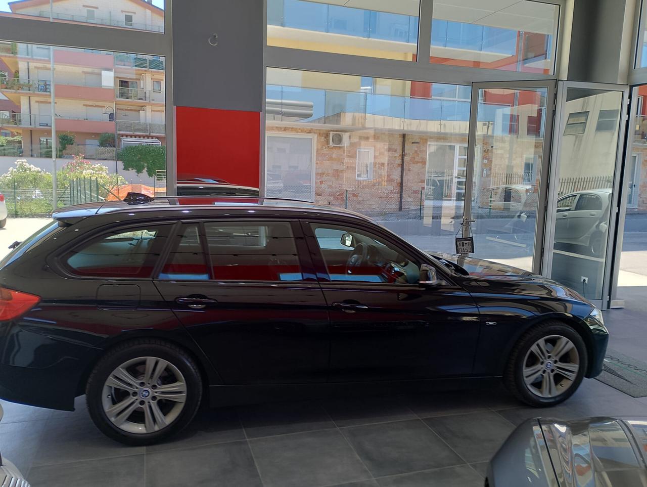 Bmw 318 MODELLO SPORT CAMBIO AUTOMATICO