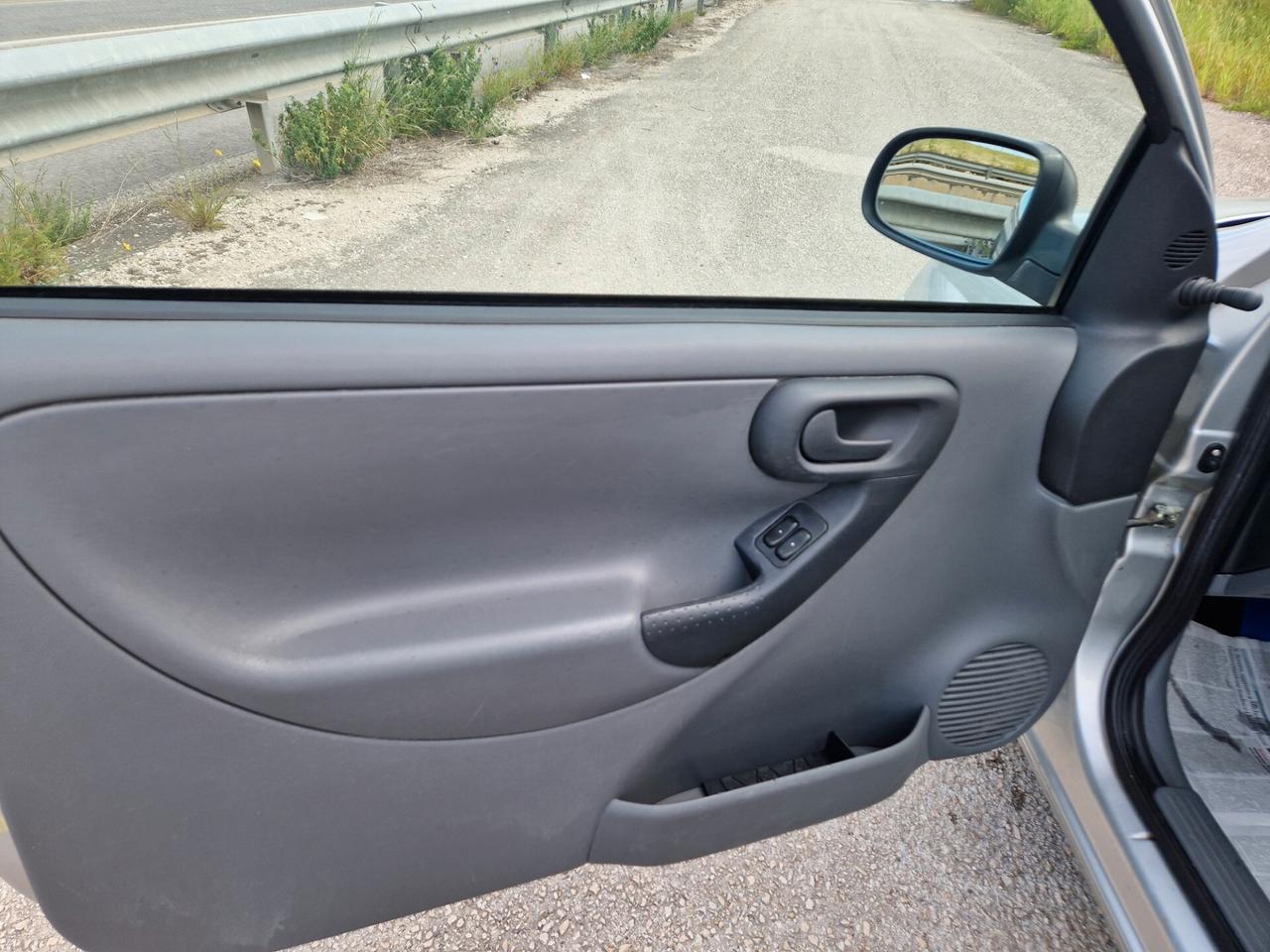 Opel Corsa 1.0i 12V cat 3 porte Comfort