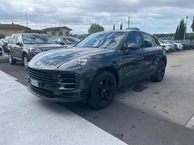 PORSCHE Macan 2.0