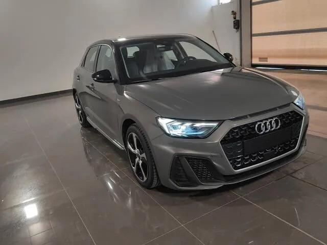 Audi A1 SPB 30 TFSI S tronic line edition KM 0