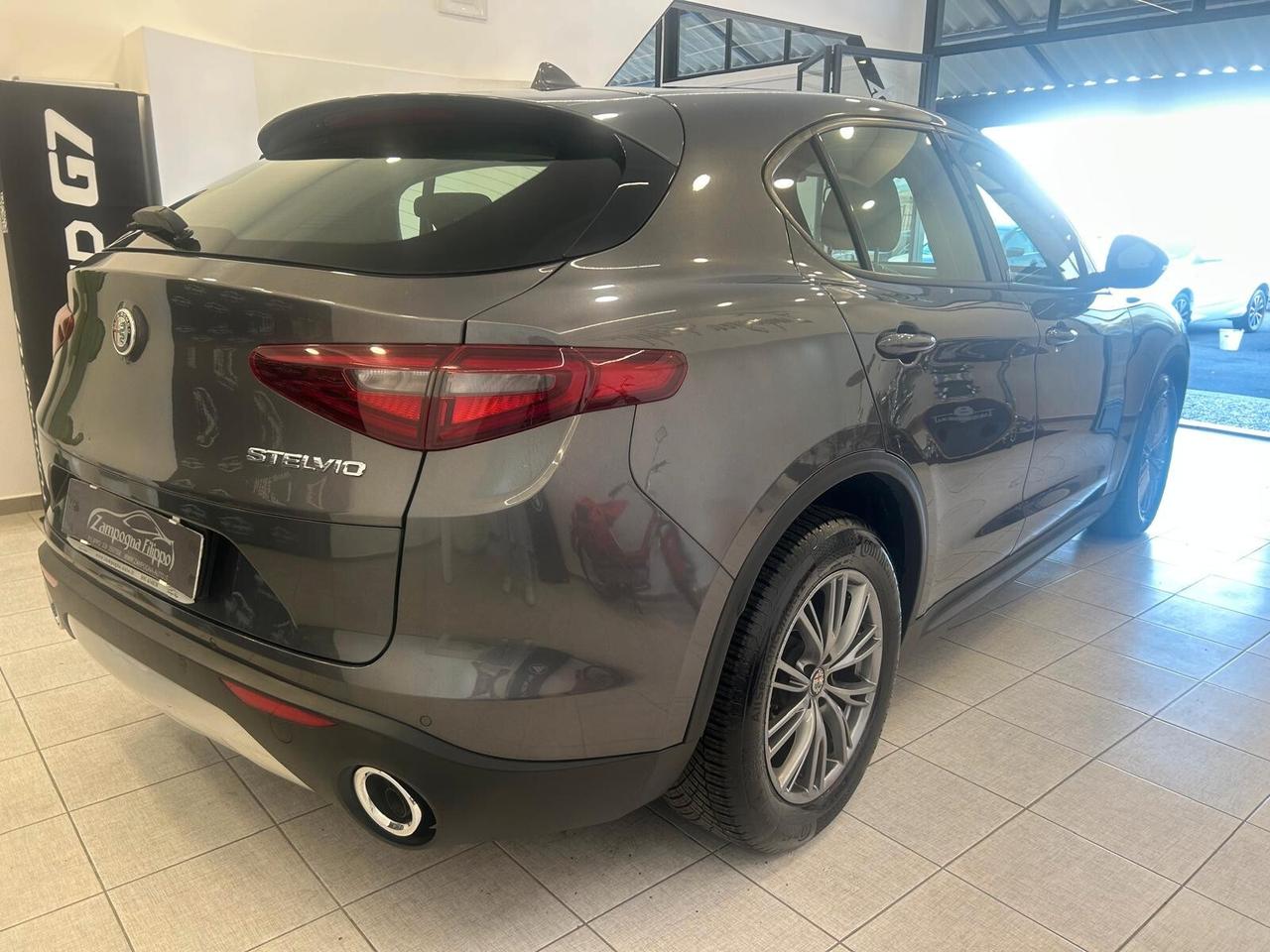 Alfa Romeo Stelvio 2.2 Turbodiesel 180CV AT8 Executive 2018