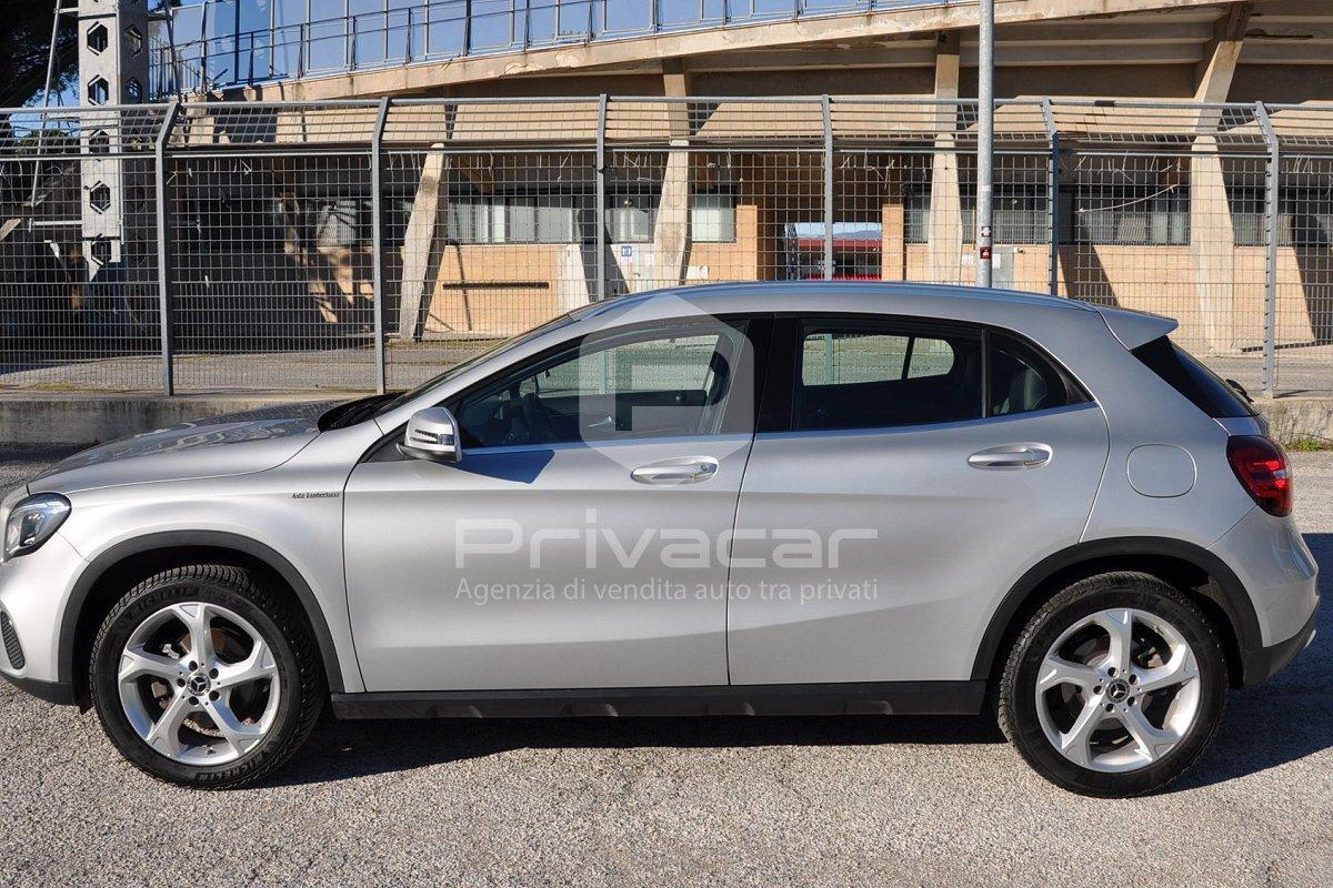 MERCEDES GLA 180 d Automatic Sport