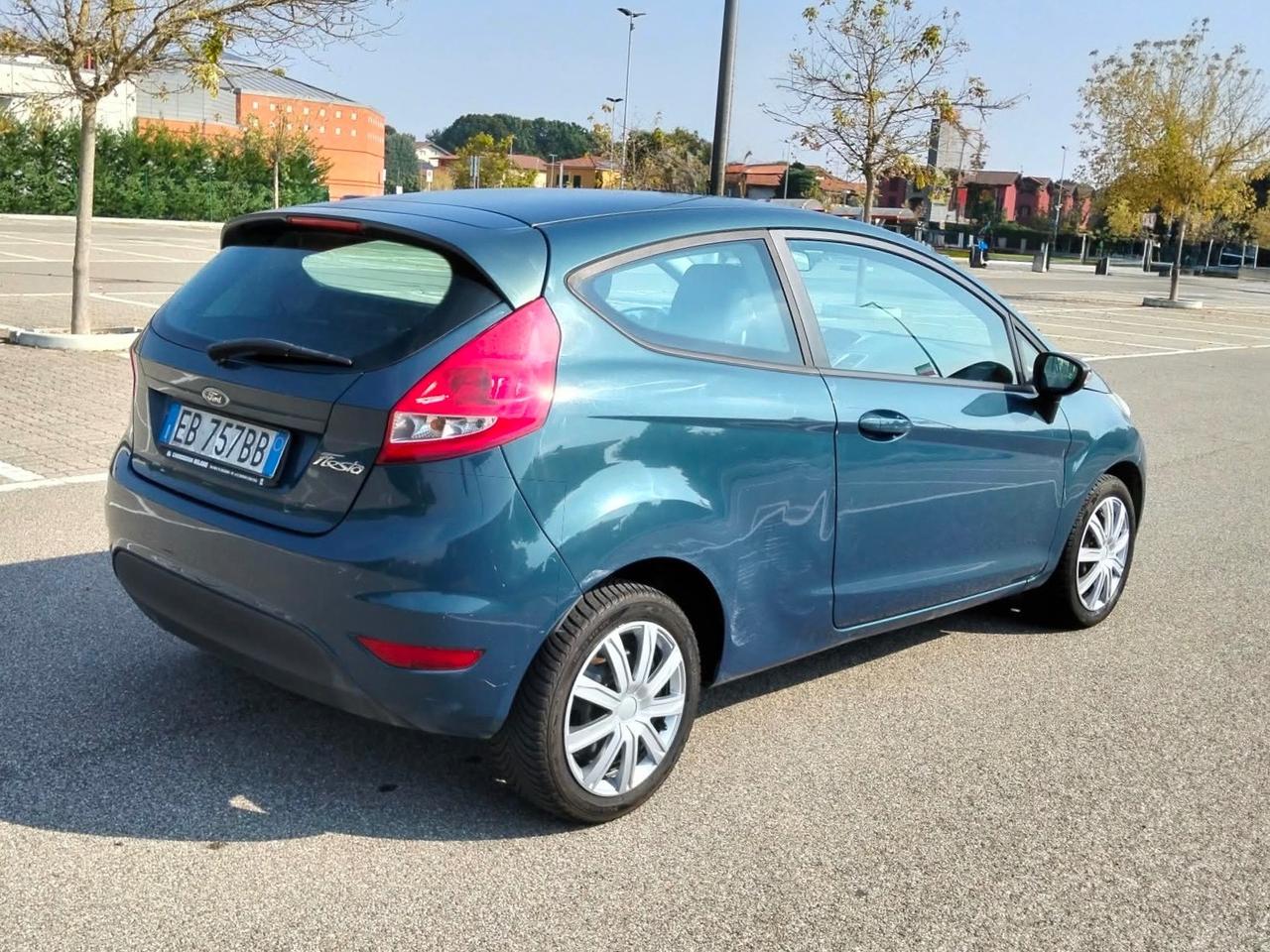 Ford Fiesta 1.4 3 porte Bz.- GPL*Aux*Bluetooth