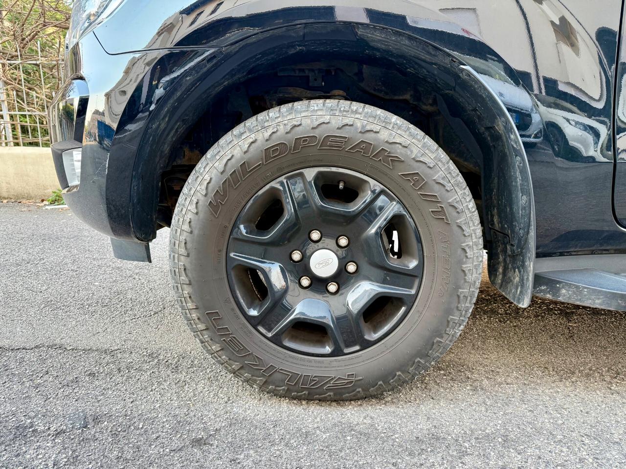 Ford Ranger 3.2 tdci double cab Limited 200cv auto con Cassone