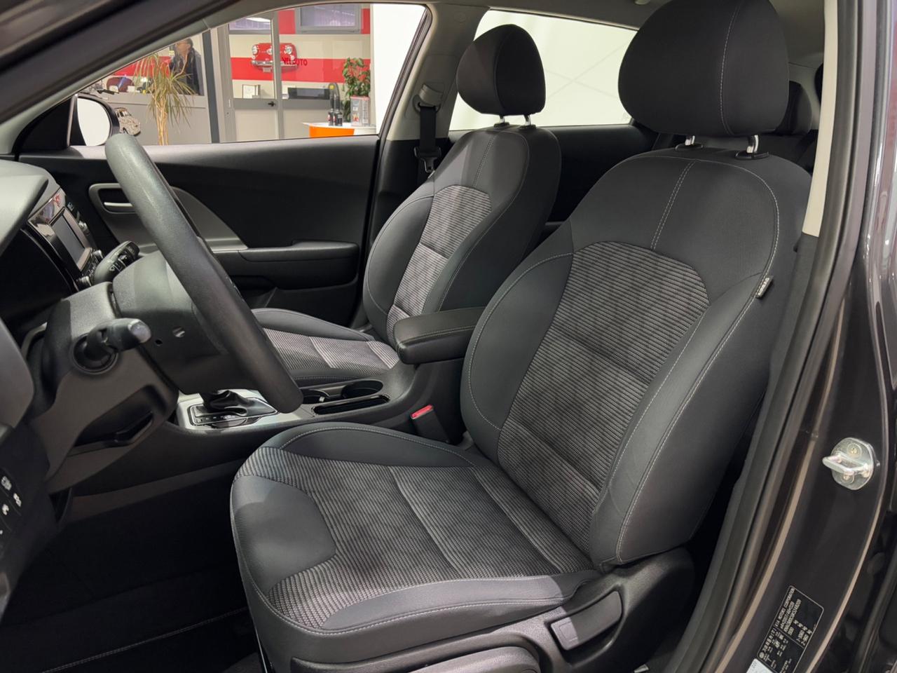 Kia Niro 1.6 GDi DCT HEV Urban