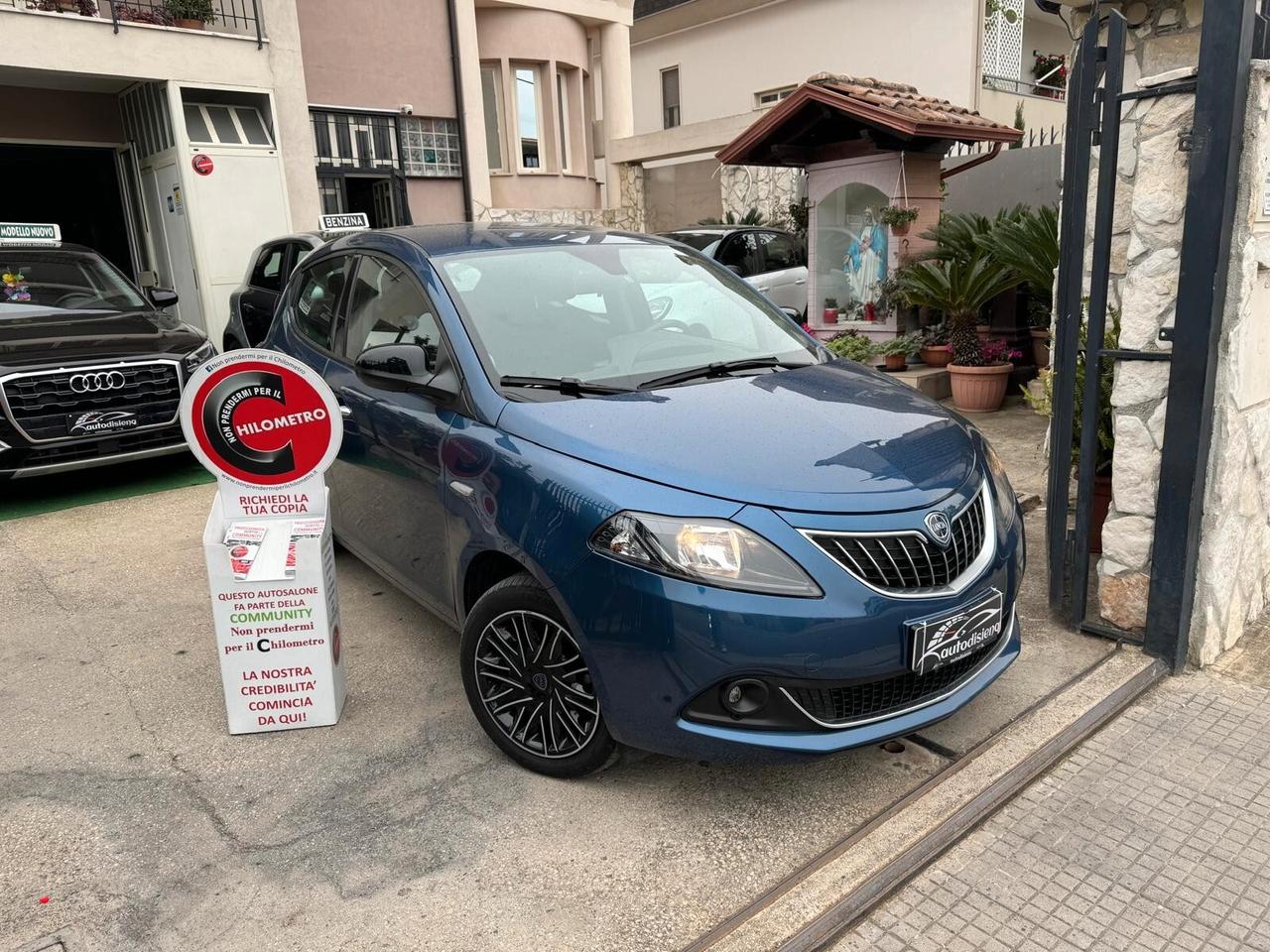 Lancia Ypsilon 1.0 FireFly 5 porte S&S Hybrid UnYca