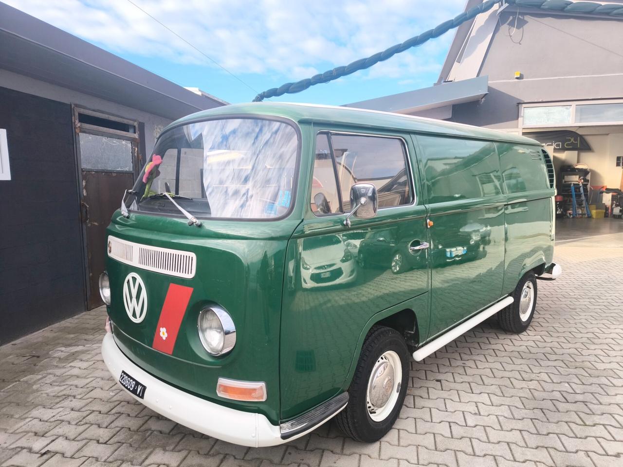 Volkswagen T2 1,6 BENZINA- I°SERIE – 1971 -FRECCE BASSE