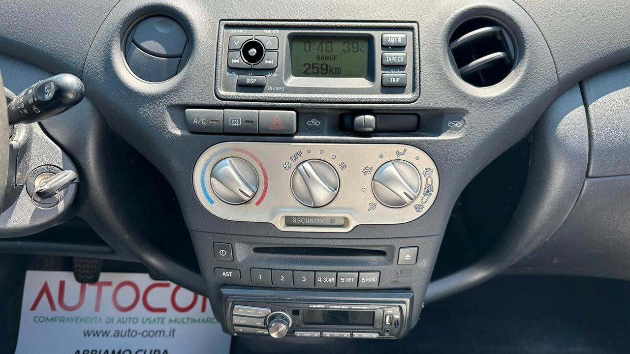Toyota Yaris 1.0i 16V cat 3 porte Sol