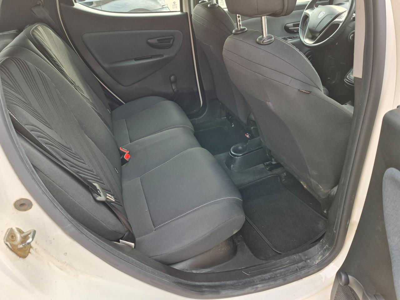 Lancia Ypsilon 1.0 FireFly 5 porte S&S Hybrid Ecochic Gold