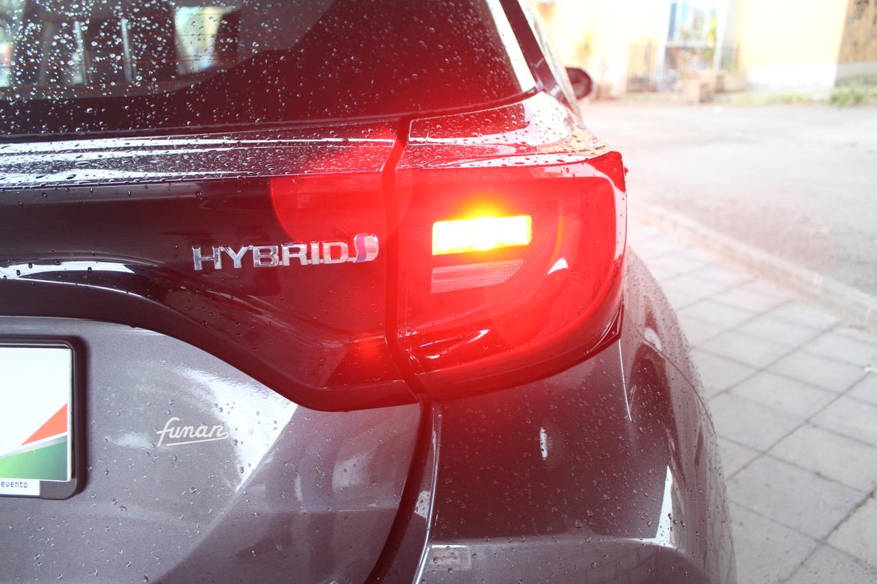 Toyota Yaris HYBRID TREND