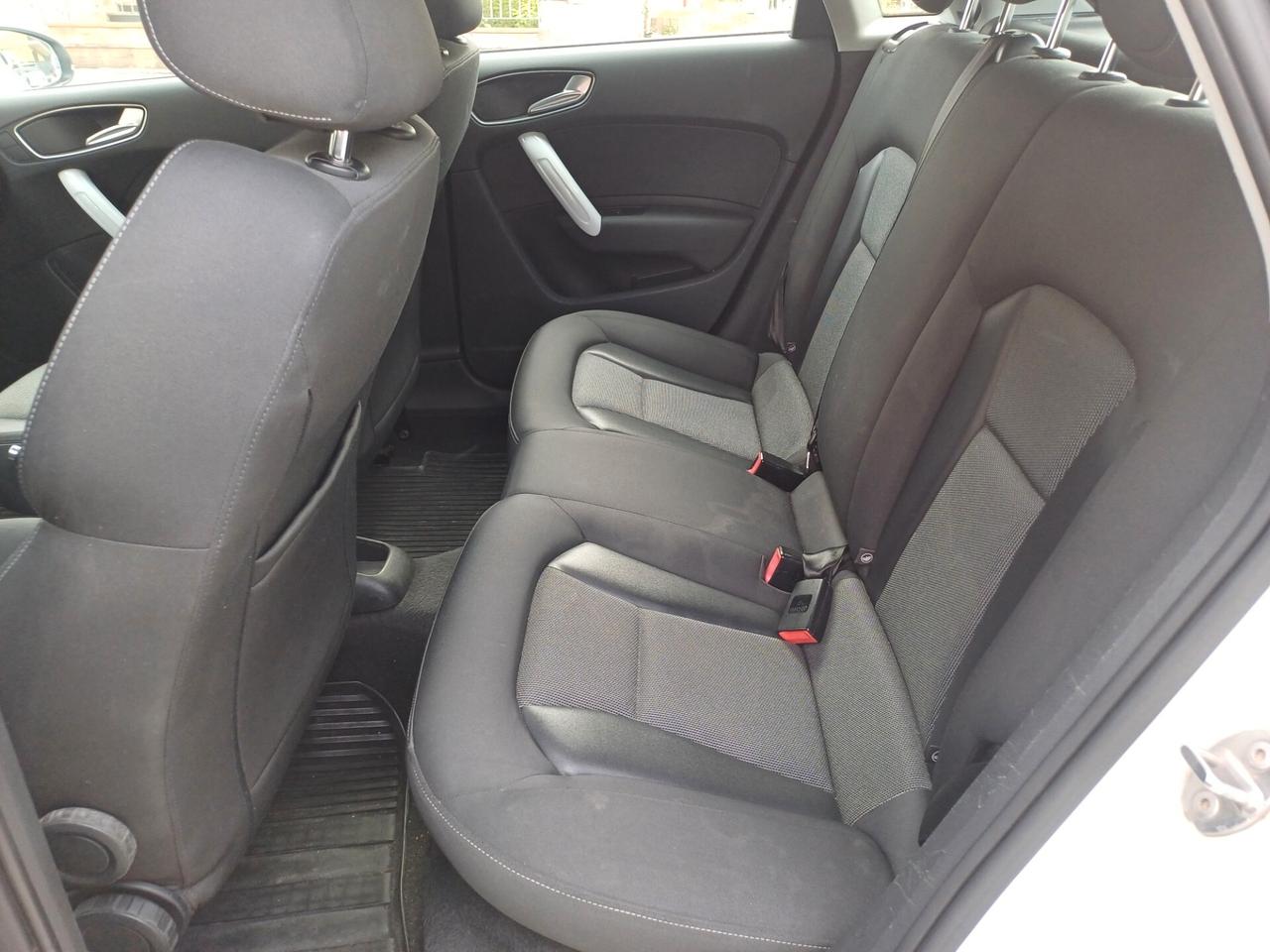 Audi A1 SPB 1.6 TDI S Tronic Attraction S Line Edition Plus