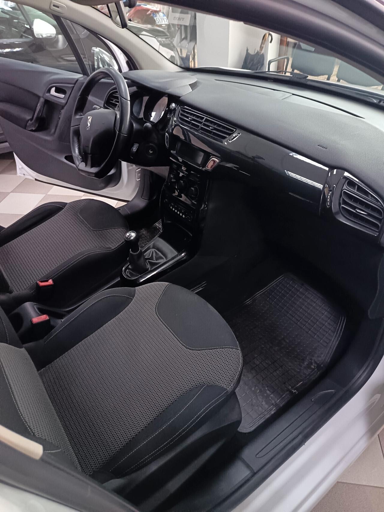 Citroen C3 GPL 1.2 VTi Vanity Fair 10