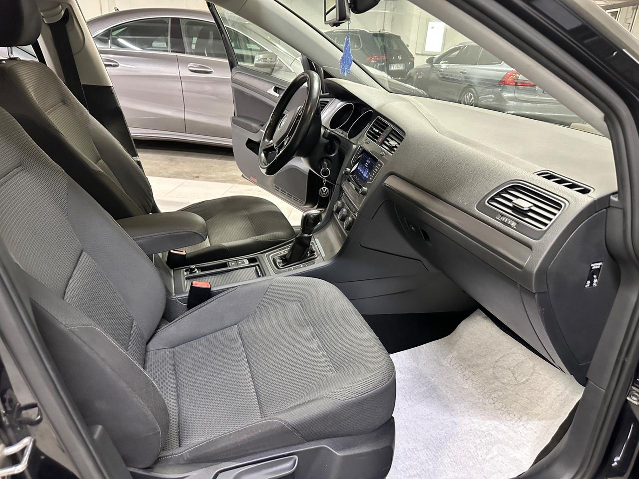 Volkswagen Golf 1.6 TDI DSG 5p. Highline BlueMotion Technology