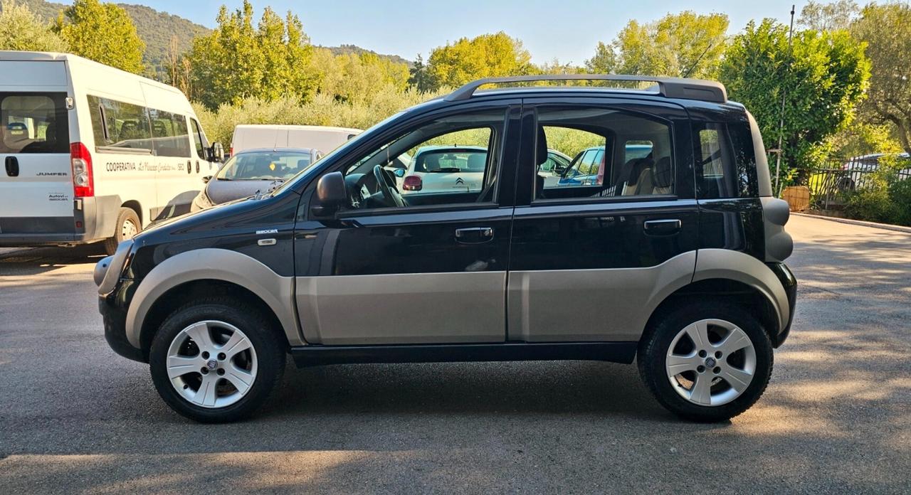 Fiat Panda 1.3 MJT 16V 4x4 Cross -ok neopatentati--
