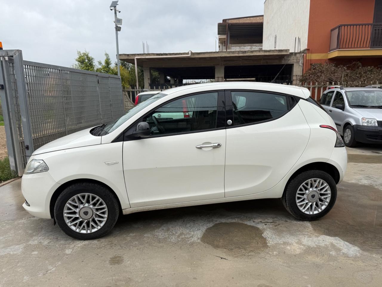 Lancia Ypsilon 0.9 TwinAir Ecochic Silver