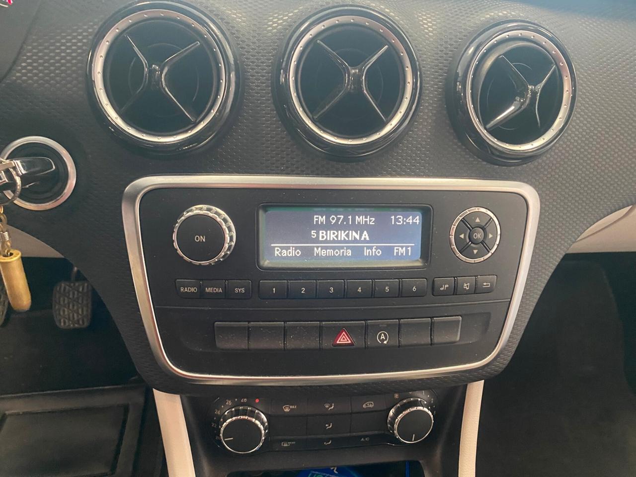 Mercedes-benz A 180 d Premium