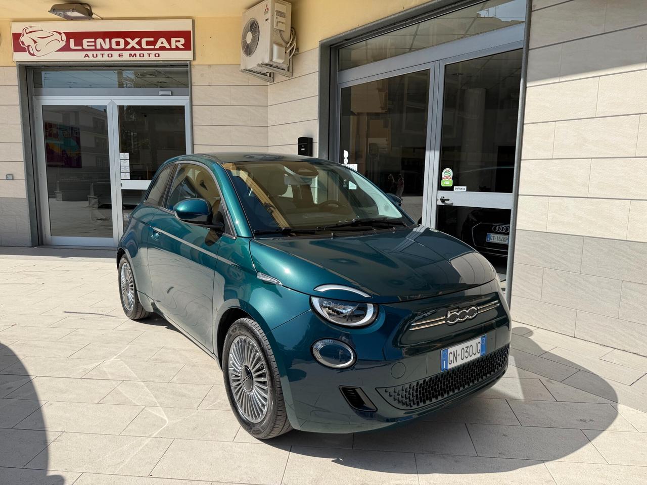 Fiat 500e Berlina 42 kWh La Prima