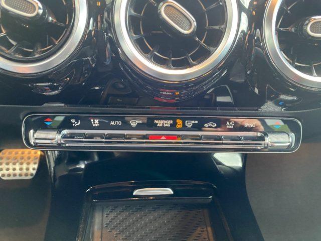 MERCEDES-BENZ A 180 d Automatica 4p. SPORT AMG pack