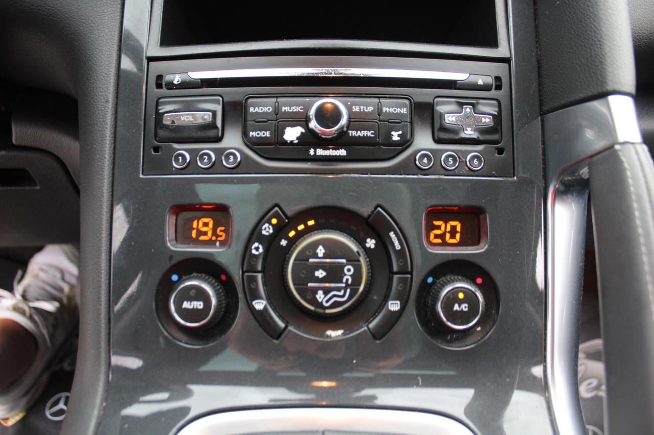 Peugeot 3008 1.6 HDi 115CV Style