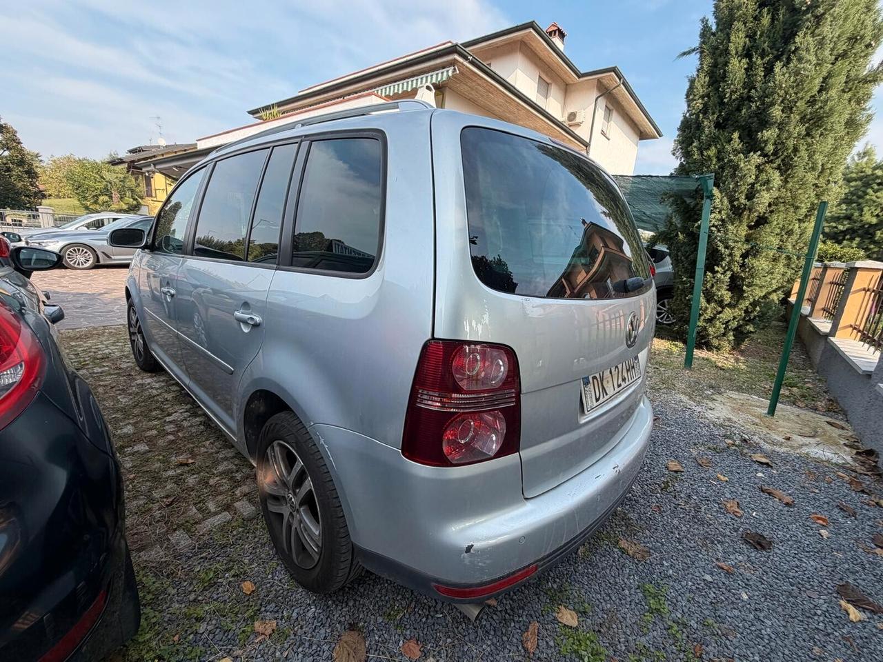 Volkswagen Touran 2.0 Trendline Ecofuel 7 POSTI NEOPATENTATI