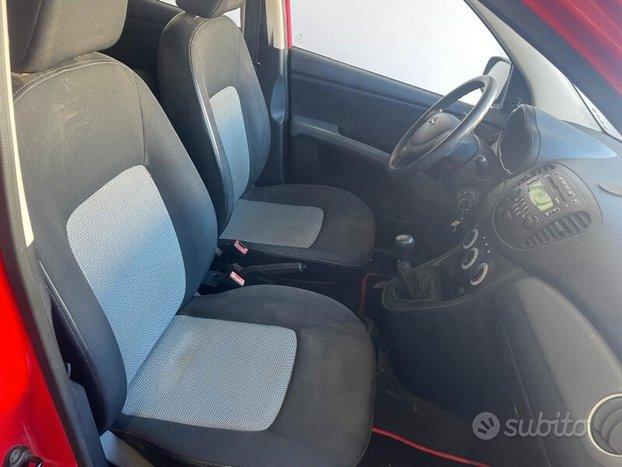 HYUNDAI i10 1 serie i10 1.1 12V Active