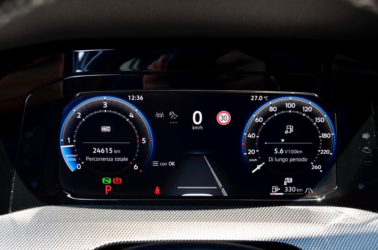 VOLKSWAGEN GOLF 2.0 TDI R-LINE PLUS 150cv DSG, UNICOPROPRIETARIO, GARANZIA VW 11/2026, UFF ITALIANA, EURO 6E, RETRO 360°, FULL LED, PERMUTE
