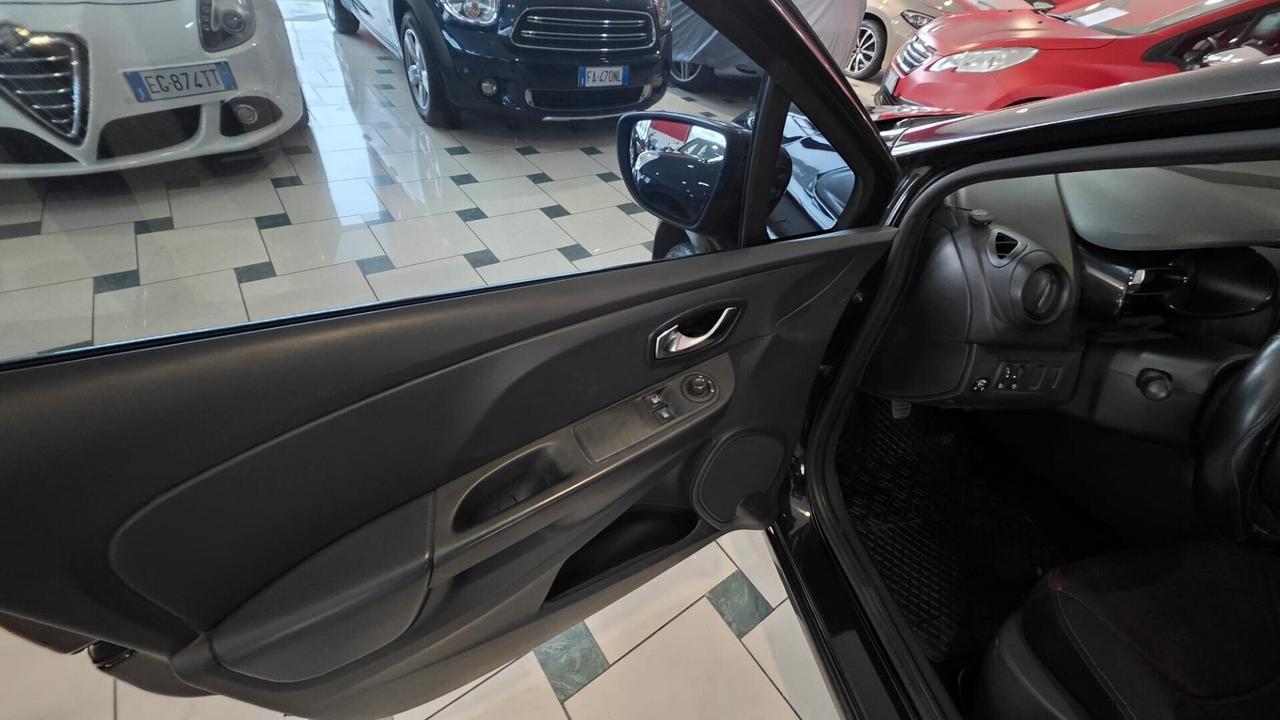 Renault Clio 1.2 75CV GPL 5 porte Costume National