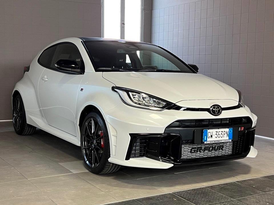 Toyota Yaris 1.6 Turbo GR Circuit DAT-8