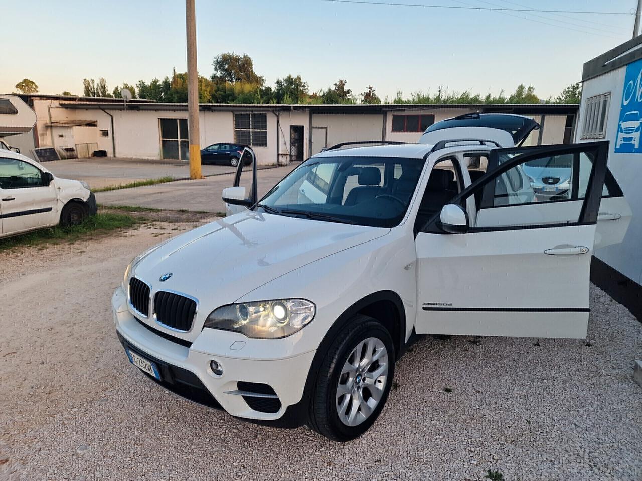 BMW X5 xDrive30d Futura - 2011
