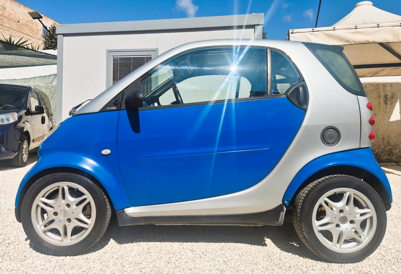 Smart ForTwo 700 coupé pure (37 kW)