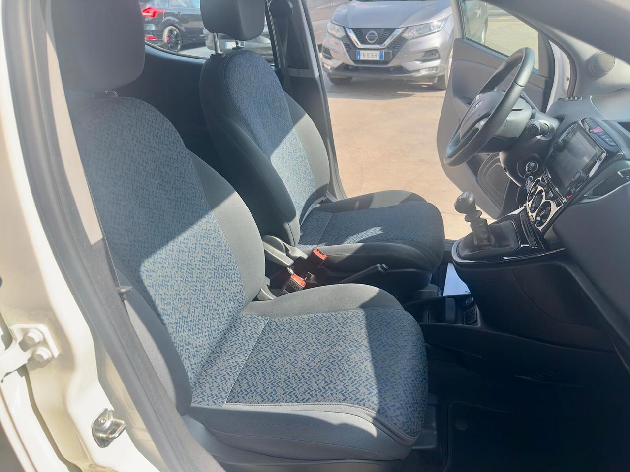 Lancia Ypsilon 1.0 FireFly 5 porte S&S Hybrid Silver PREZZO PROMO